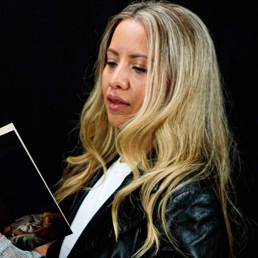 Natalia Hernández fue nominada a Mejor Canción Pop en 2023 en los Latin Grammy. Ahora presenta su primer libro de poemas. Foto: Cortesía @josuarochoa