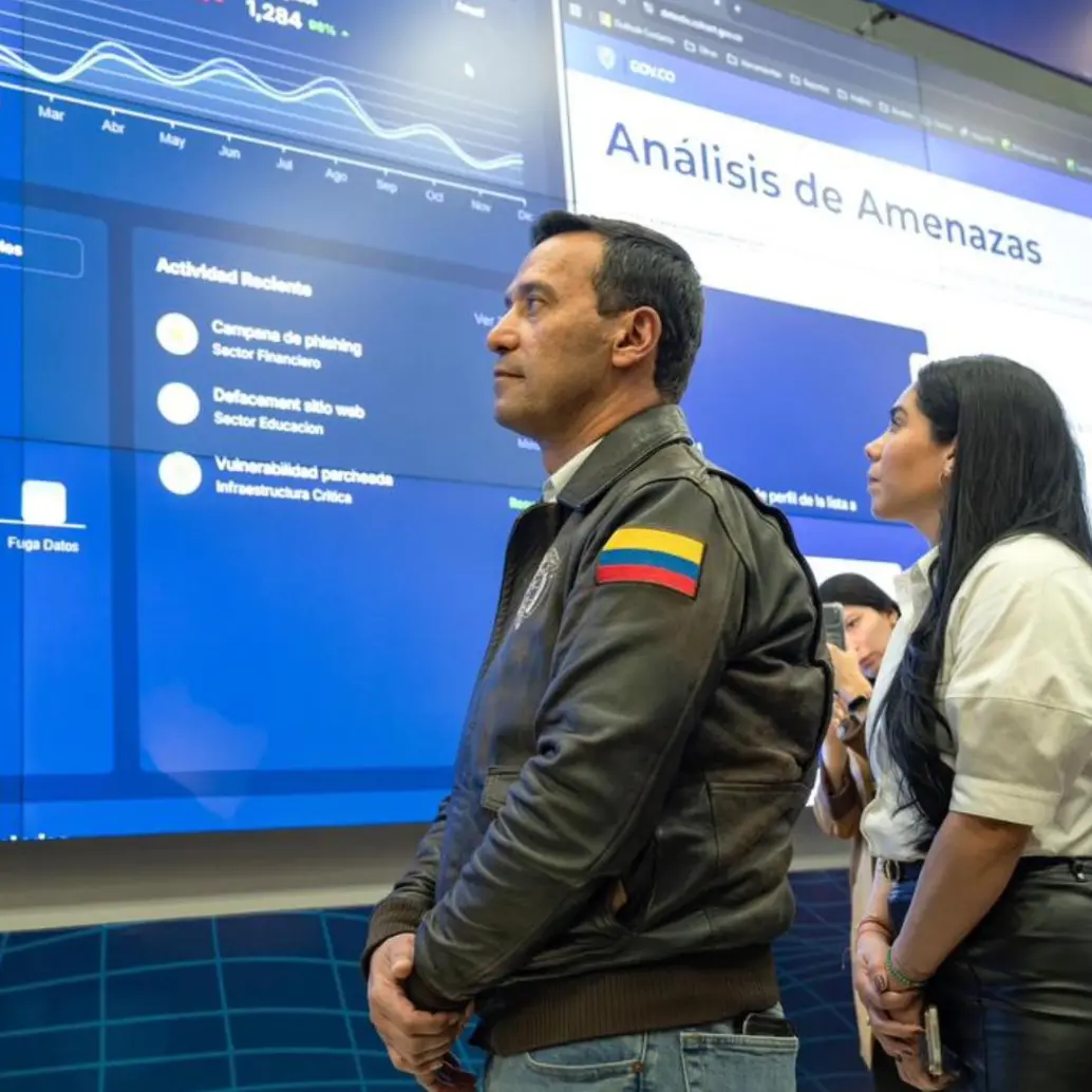 Los ministerios de TIC y Defensa lanzaron el primer Puesto de Mando Unificado Cibernético, una infraestructura de análisis en tiempo real capaz de detectar vulnerabilidades. FOTO: Colprensa