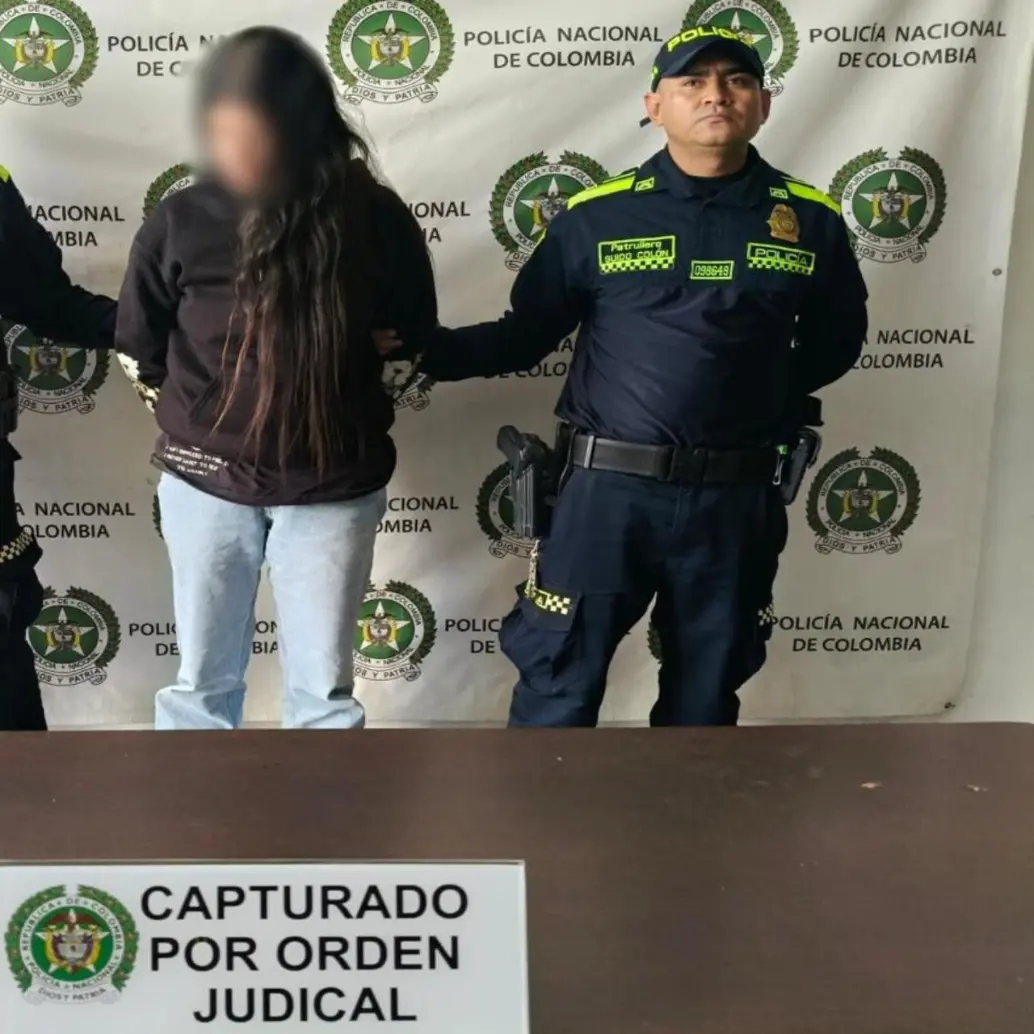 Alias La Sobrina, tras su detención por uniformados de la Policía en La Tablaza. FOTO: Cortesía