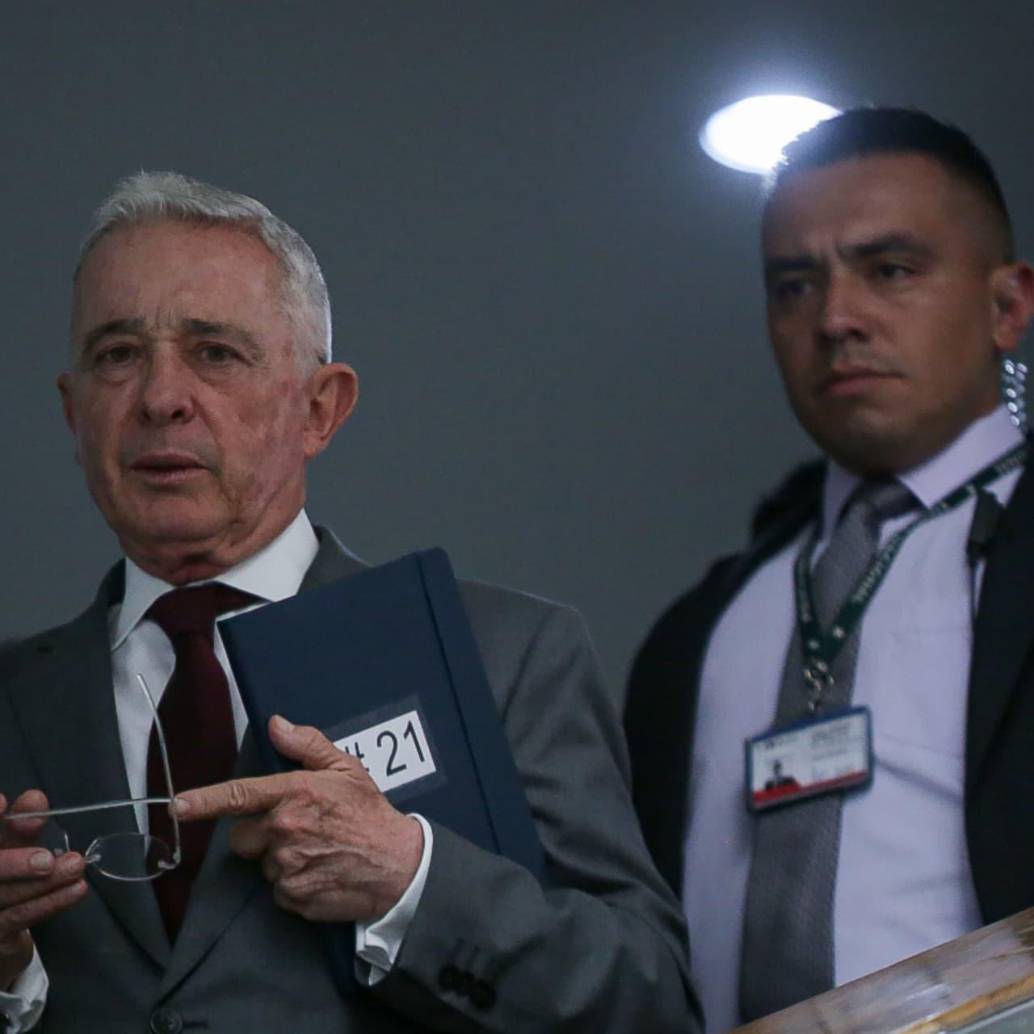 El expresidente Álvaro Uribe espera el fallo en el juicio que enfrenta por soborno a testigos. Foto: Colprensa