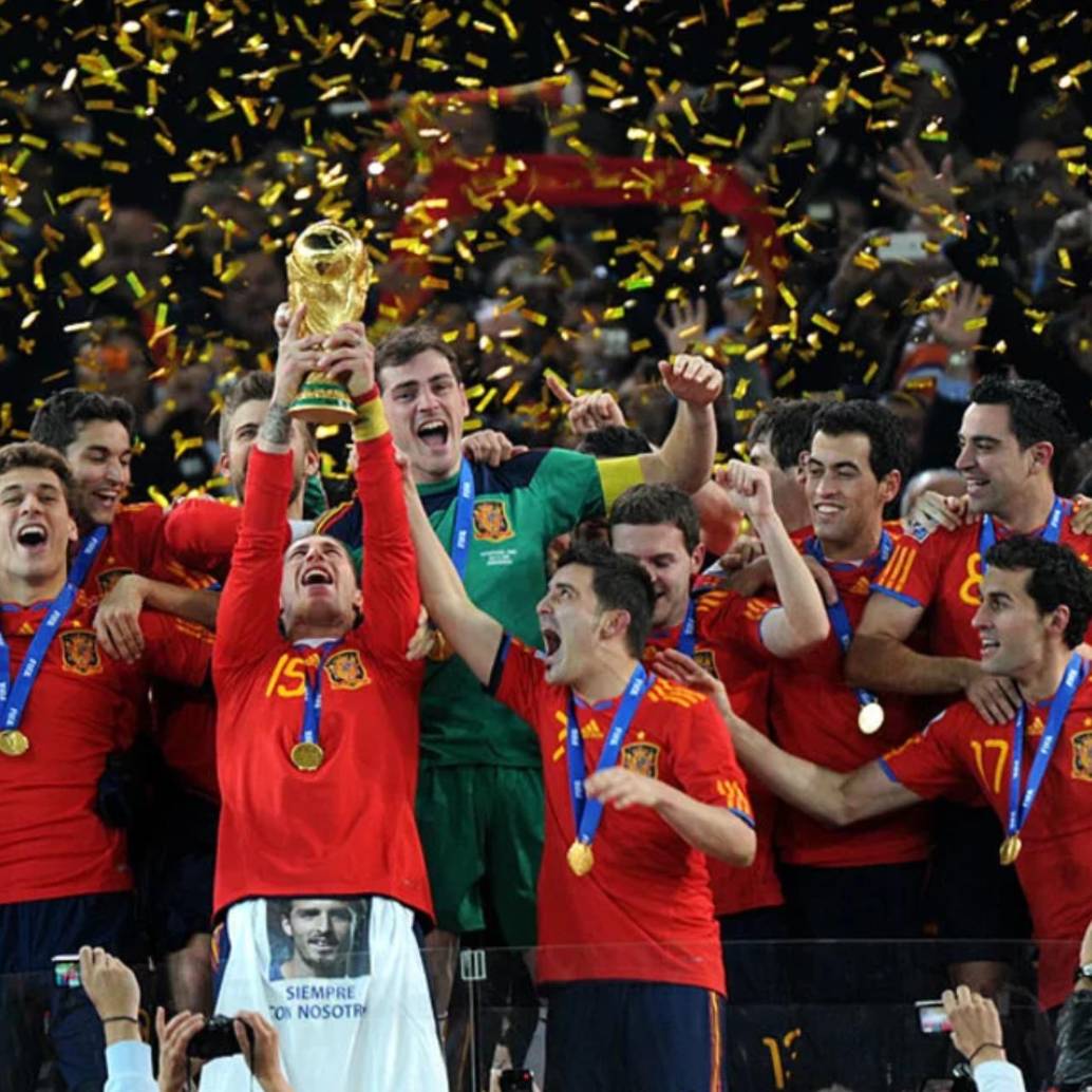 La Selección de España se convirtió en campeona del mundo tras vencer 1-0 a la Selección de Holanda en la final en Sudáfrica 2010. FOTO: AFP