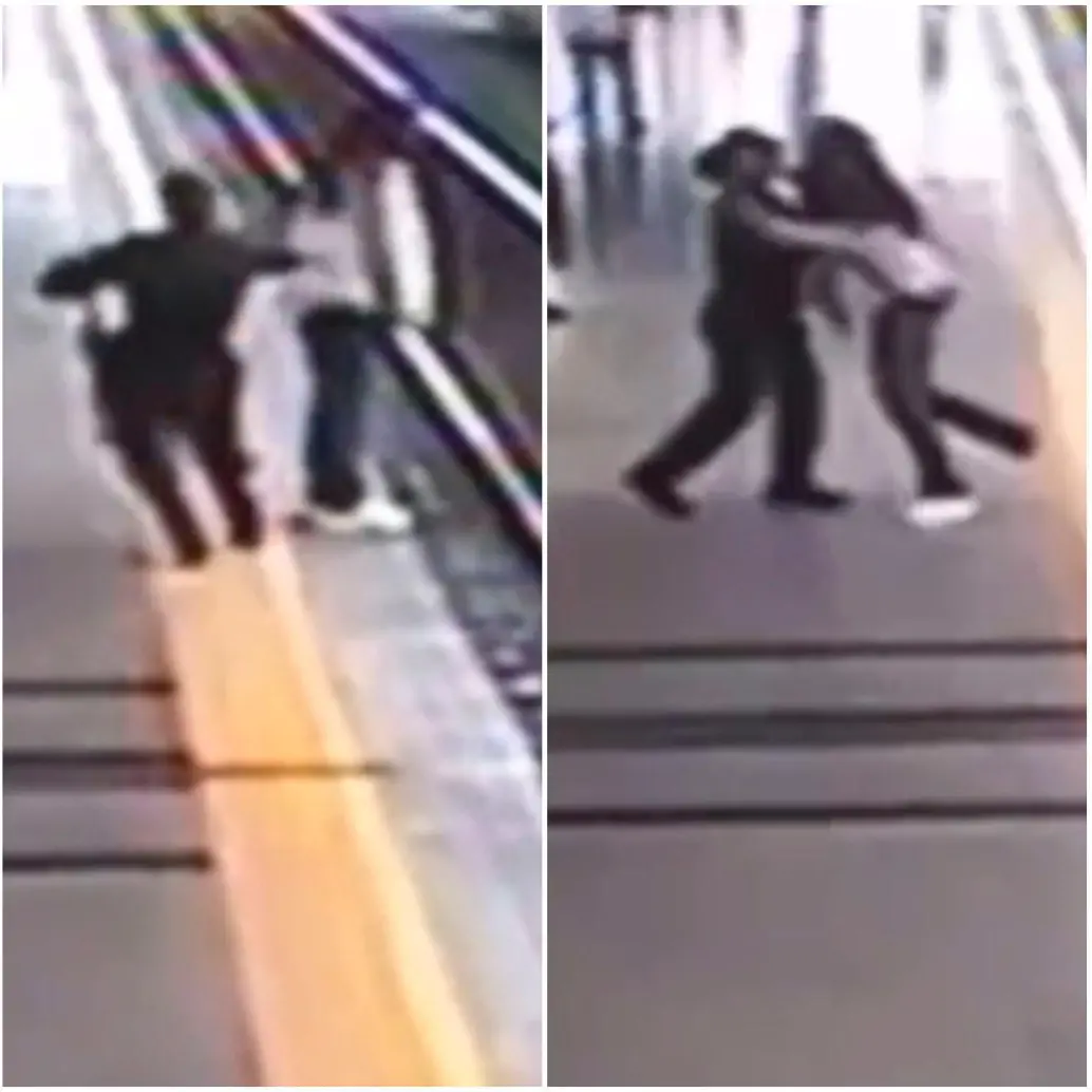 Momentos en los que la auxiliar de policía se abalanza contra una mujer y evita que se lance al a vía férrea del metro. FOTOS: Captura de video