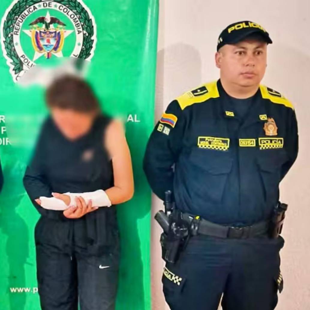 La mujer fue capturada por el cuerpo de policía de Cundinamarca. También es señalada de extorsión. FOTO: POLICÍA DE CUNDINAMARCA.