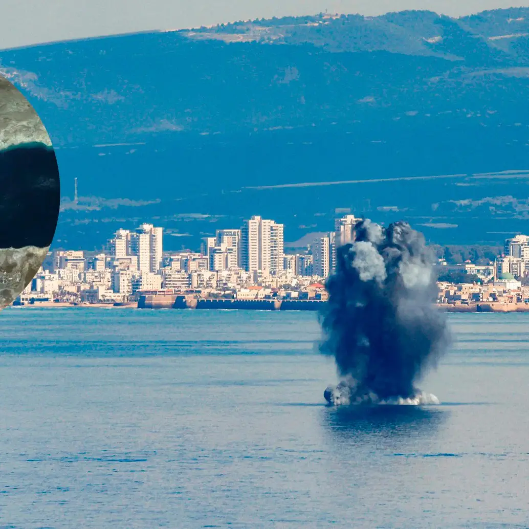 Foto de referencia que muestra el impacto de un proyectil sobre el agua en la bahía de Haifa, frente a la ciudad costera del norte de Israel, el 28 de febrero de 2026. FOTO: AFP