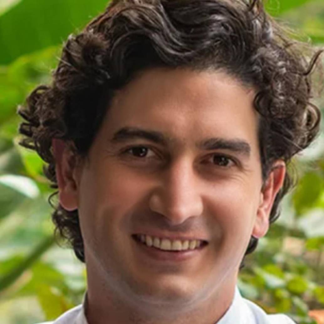 La Universidad EIA nombró a Juan Manuel Restrepo Cadavid como nuevo rector. El exdirector de Educación de Comfama y exrector de CESDE asumirá el liderazgo de la institución tras destacarse por su experiencia en innovación, educación superior y gestión académica. FOTO: CORTESÍA.