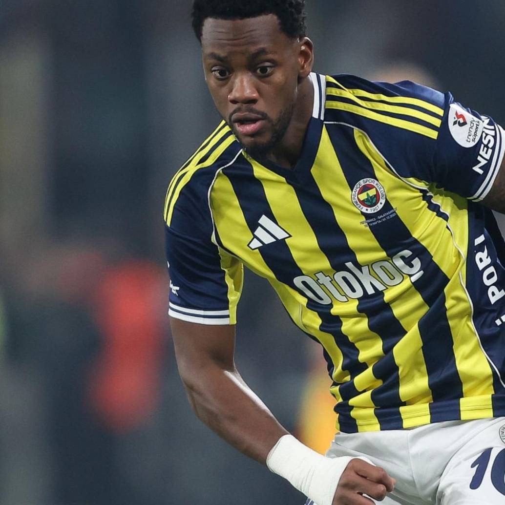 El atacante colombiano de 22 años, quien pertenece al Al-Nassr de Arabia Saudita, se encuentra actualmente cedido en el Fenerbahçe de Turquía. FOTO: Getty