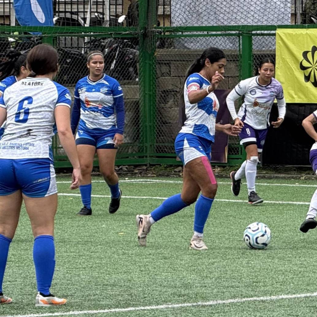 Las talentosas mujeres de Medellín se tomaron la Unidad Deportiva de Belén para jugar en rechazo a la violencia contra ellas y en conciencia por el medio ambiente. FOTO: El Colombiano