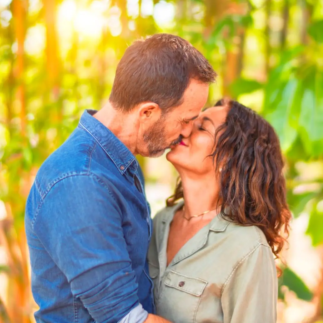 Los expertos han identificado que los besos no tienen una funcionalidad directa, pero han sido un ritual de los primates grandes. Foto: Depositphotos