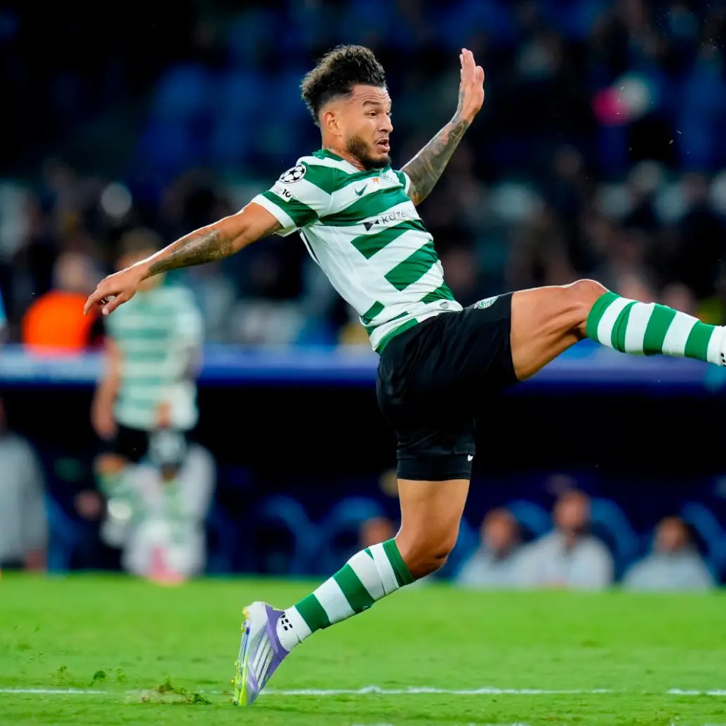 El colombiano Luis Javier Suárez recibe reconocimiento como mejor jugador del mes en la liga portuguesa con el Sporting. FOTO: Getty