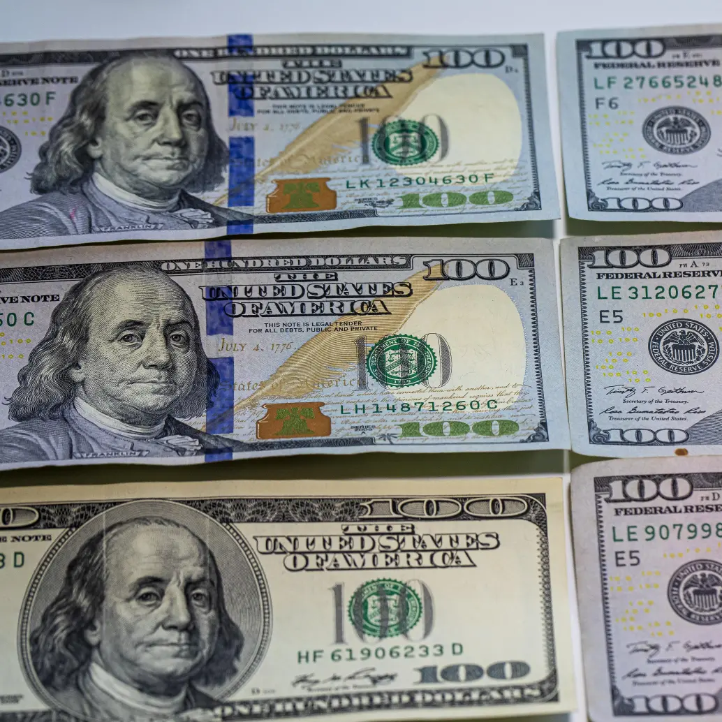 Durante el día, el dólar registró un precio mínimo de $3.685 y un máximo de $3.752,9, con un total de 2.315 transacciones que sumaron US$1.533 millones. Foto: Carlos Alberto Velásquez