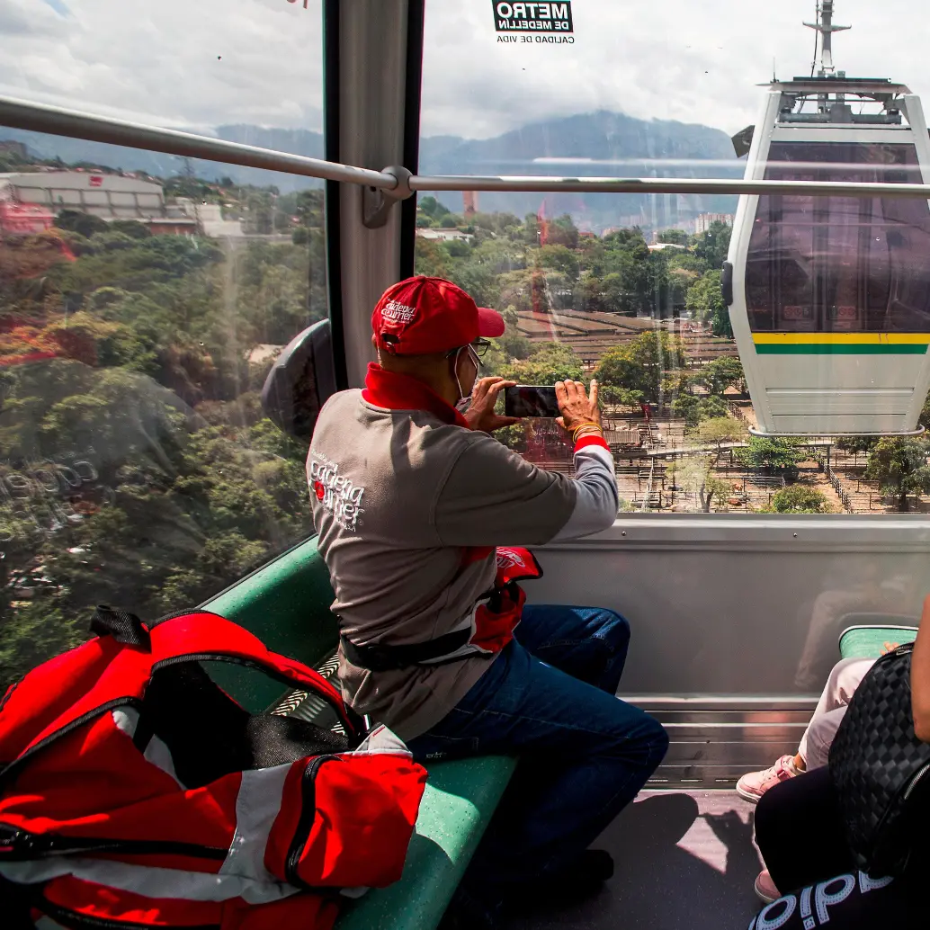 La conectividad del metro de Medellín, principalmente a través del metrocable, que permite comunicar las laderas de la ciudad, le permitieron ingresar al listado de la prestigiosa revista norteamericana. FOTO: Julio César Herrera