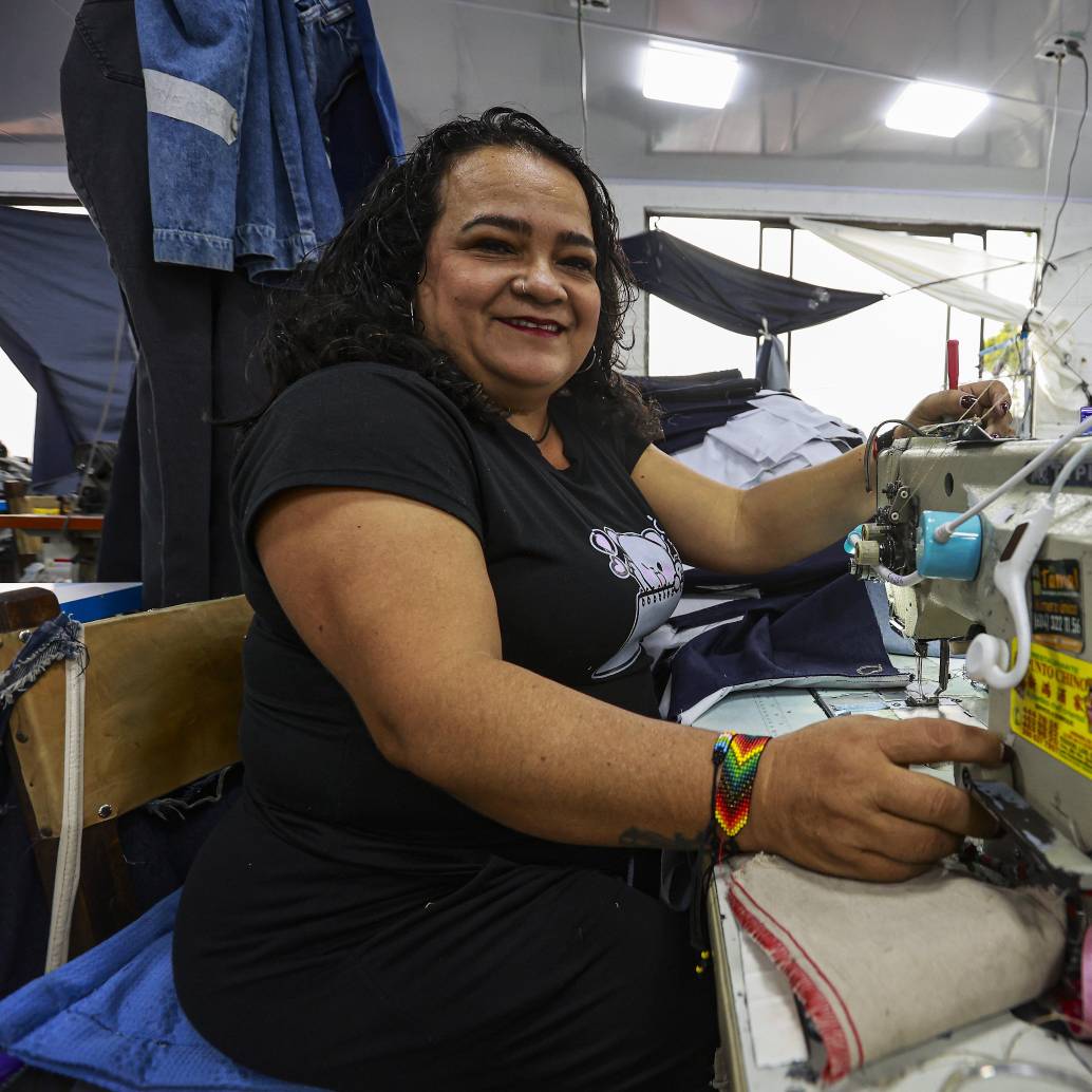 Liliana Foronda fue una de las afectadas por el fuego en el barrio San Francisco en 2023. Gracias al buen corazón de las personas, volvió a sonreir. Foto: Manuel Saldarriaga Quintero.