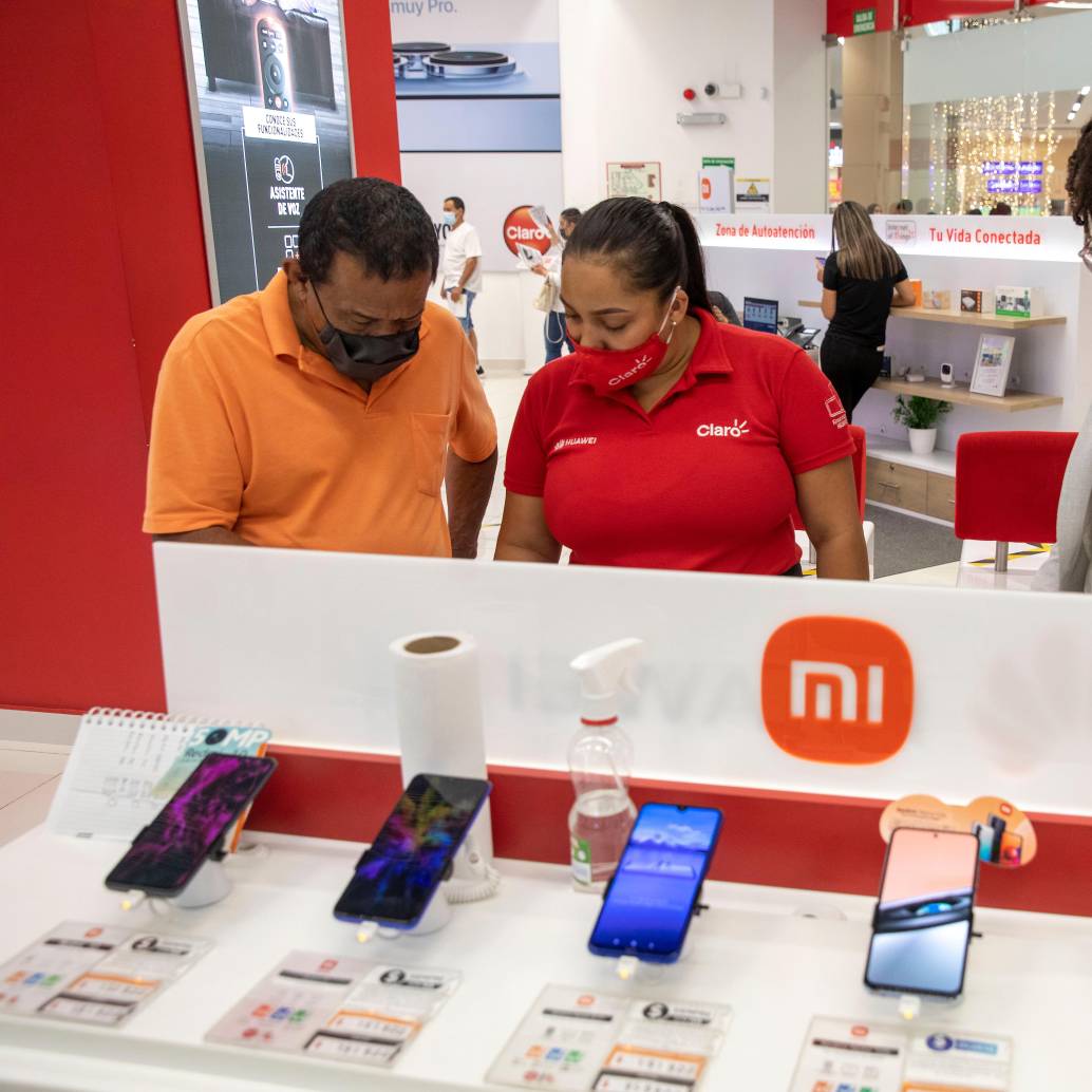 La venta de celulares jalonó las cifras del comercio en mayo, según el Dane. FOTO EL COLOMBIANO