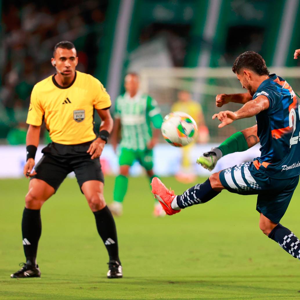 Atlético Nacional hace su estreno en Liga frente al Chicó. FOTO MANUEL SALDARRIAGA