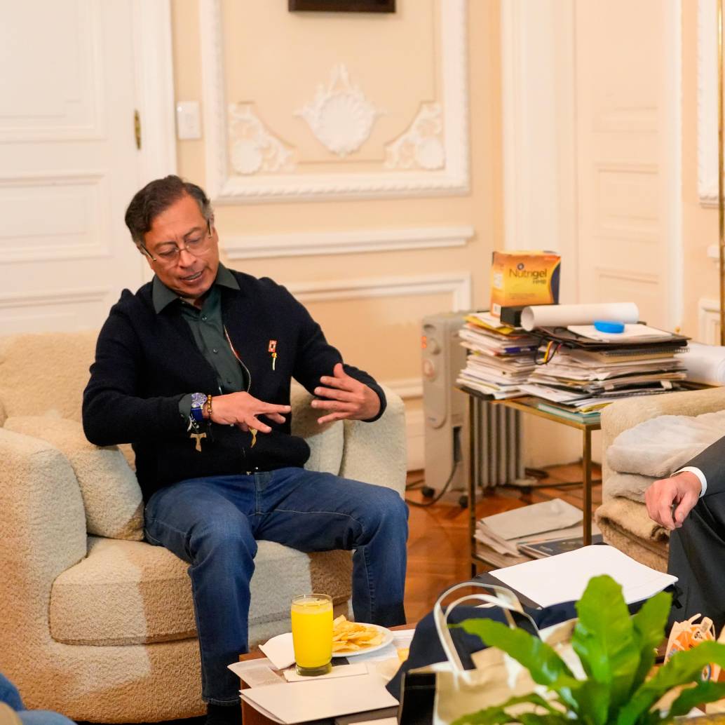 Reunión entre el presidente Gustavo Petro y el encargado de Negocios de Estados Unidos, John McNamara, en Casa de Nariño.<b><span class="mln_uppercase_mln"> </span></b>FOTO<b><span class="mln_uppercase_mln"> Presidencia</span></b>