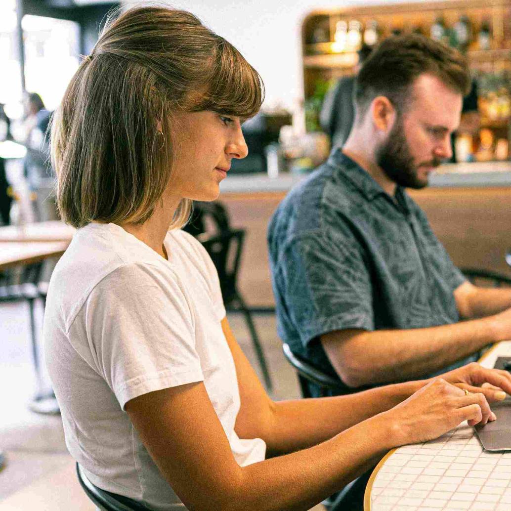 Empresas proyectan ajustes salariales prudentes para 2026, en un entorno de mayores costos laborales y presión por eficiencia. FOTO: Cortesía