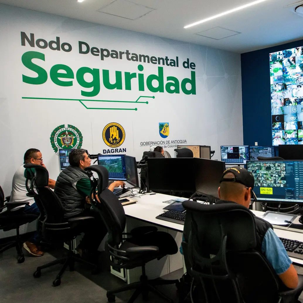 Desde el Nodo Departamental se controlan las cámaras de seguridad de los municipios de Antioquia. <b><span class="mln_uppercase_mln"> </span></b>FOTO<b><span class="mln_uppercase_mln"> JULIO CÉSAR HERRERA</span></b>