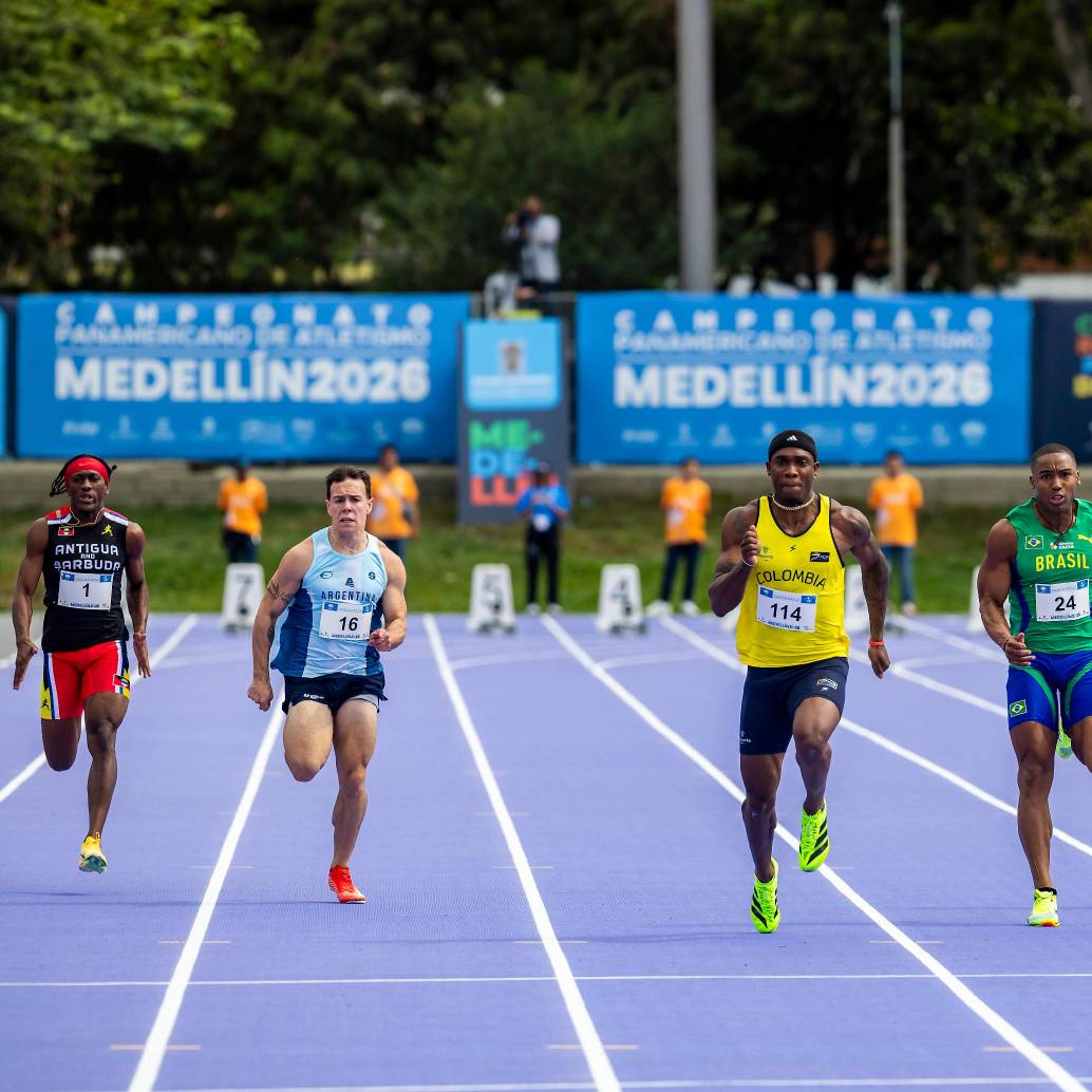 Ronal Longa (114 en la imagen) marcó 10 segundos en las semifinales de los 100 metros planos del Panamericano en Medellín y luego, en la final, triunfo con el registro de 9.85 segundos. FOTO CAMILO SUÁREZ