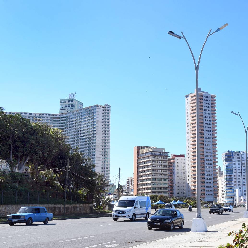 A Cuba solo le quedan entre 15 y 20 días de reservas de petróleo, según reveló el <i>Financial Times. FOTO:</i> Xinhua/Joaquín Hernández