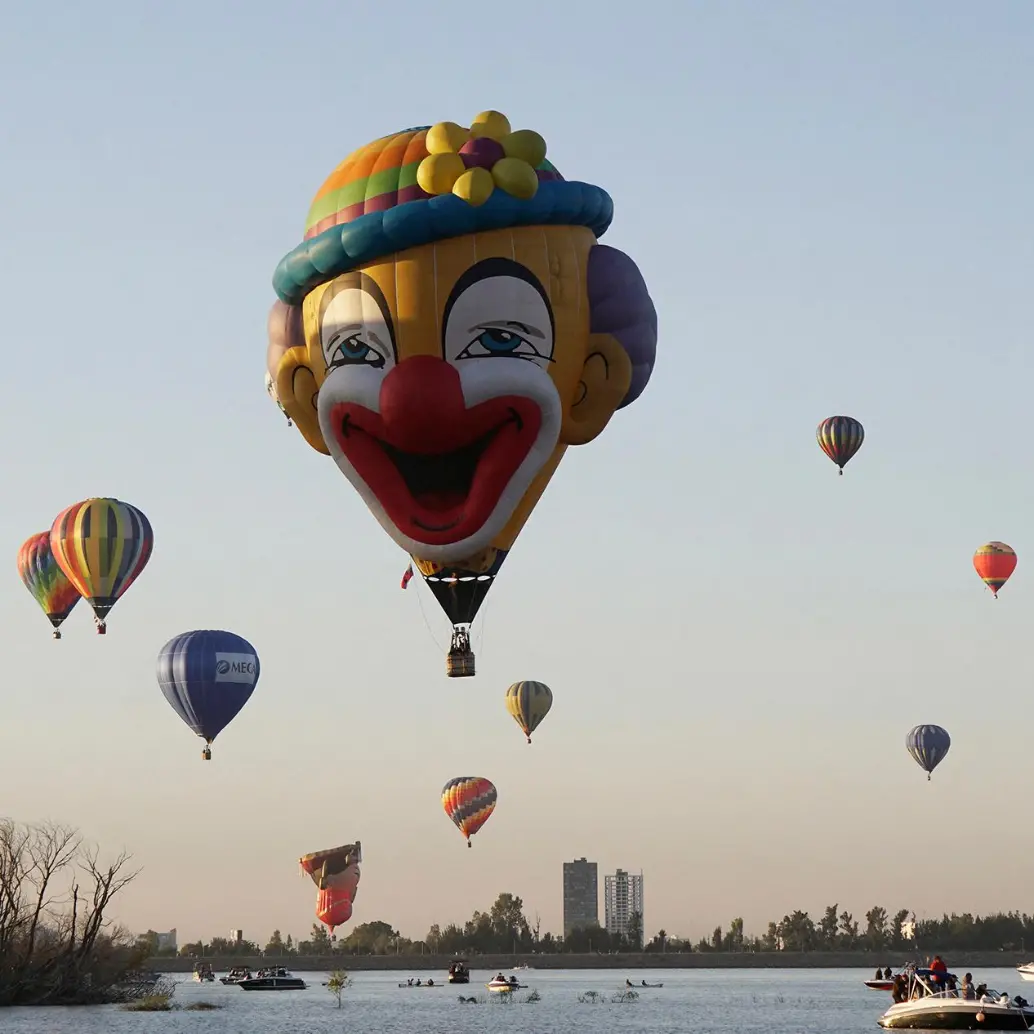 Países de Europa, Asia y toda América se dan cita para compartir técnicas y, más importante aún, para ofrecer un espectáculo inolvidable a las familias mexicanas y a los turistas globales. Foto: Xinhua