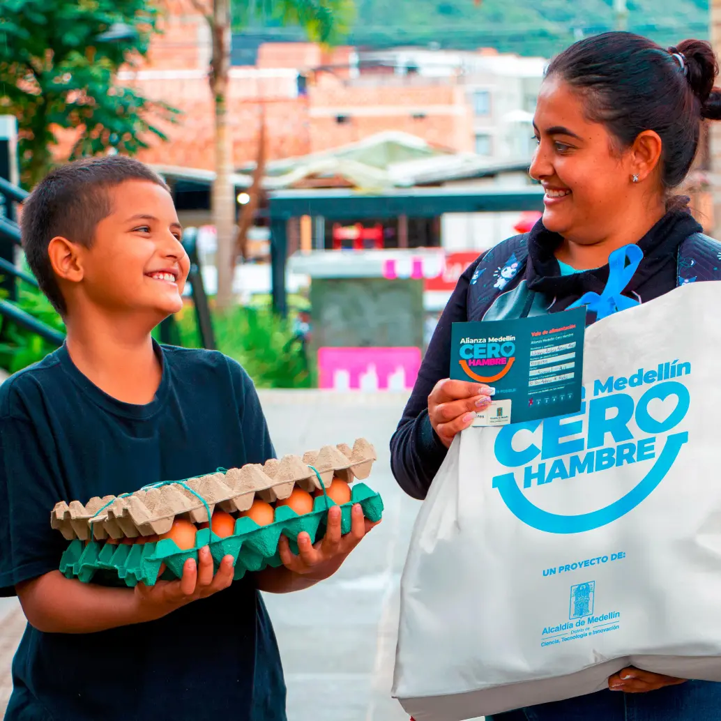 Con los mercados de donación, desde la Alcaldía de Medellín buscan garantizar la alimentación de 1.000 familias esta Navidad. FOTO: Cortesía