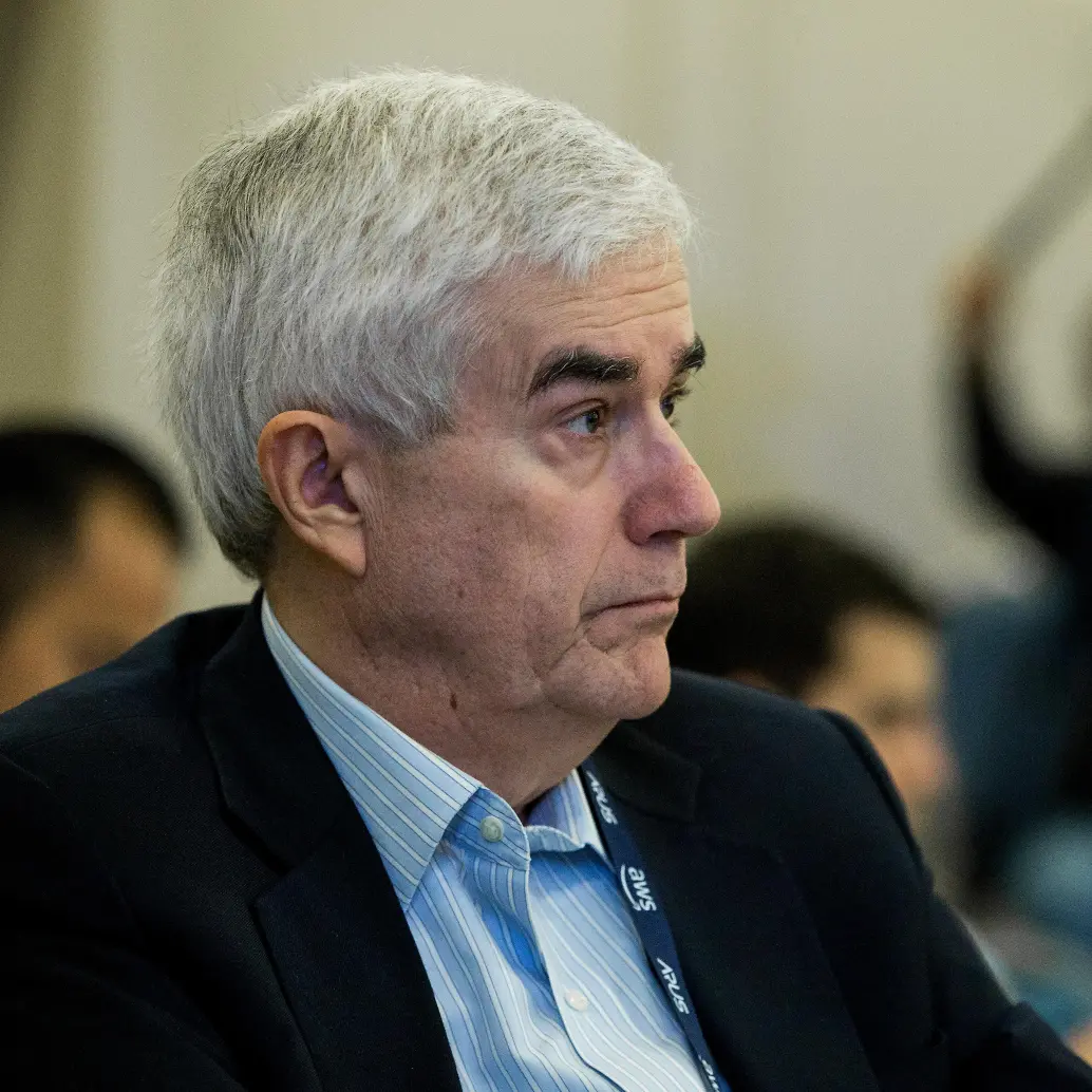 El exgerente de EPM Carlos Enrique Moreno recuerda las lecciones del apagón de 1992 y alerta sobre retrasos en generación, transmisión y licenciamiento de proyectos energéticos. FOTO EL COLOMBIANO