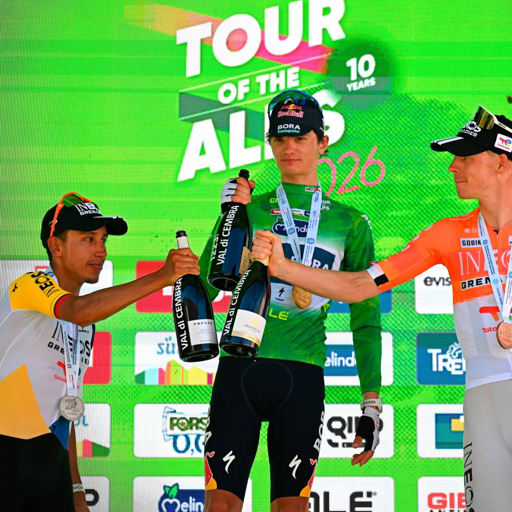 Egan Bernal volvió a lucir en un excelente estado de forma para quedarse con el subcampeonato en Los Alpes. FOTO: GETTY