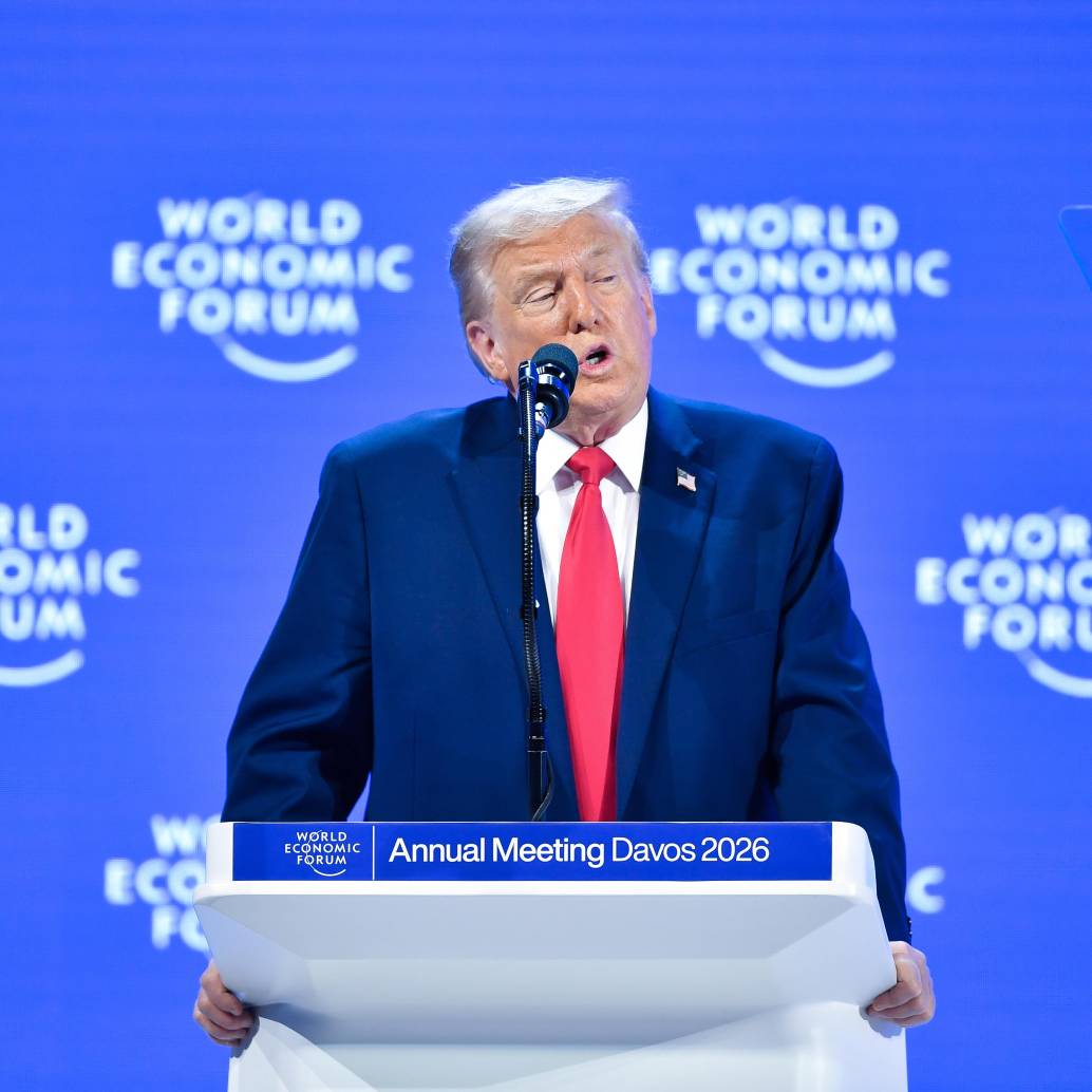 El presidente de Estados Unidos, Donald Trump, pronuncia un discurso en la Reunión Anual del Foro Económico Mundial, en Davos, Suiza, el 21 de enero de 2026. FOTO: <i>Xinhua/Lian Yi</i>