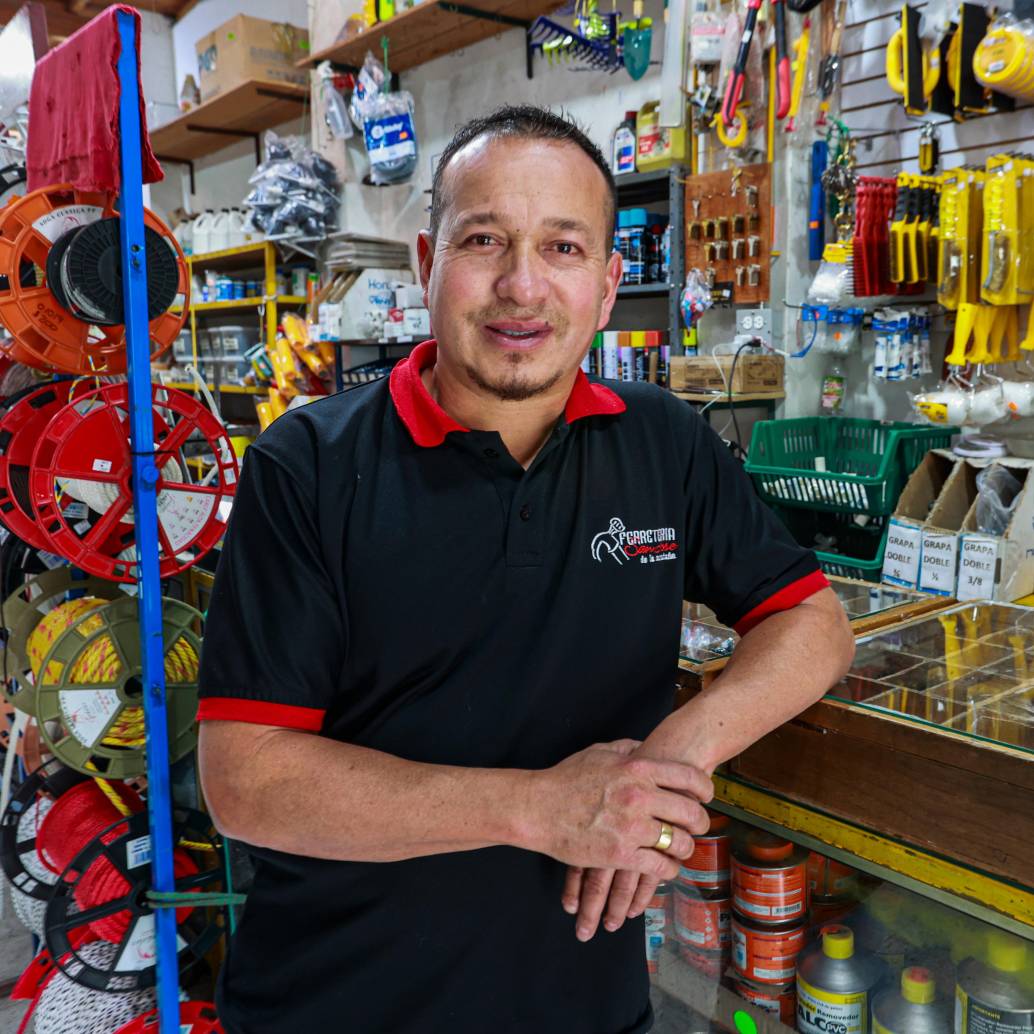 La ferretería genera hoy ocho empleos directos y atiende tanto el casco urbano como las veredas de San José y municipios vecinos. FOTO<b><span class="mln_uppercase_mln"> manuel saldarriaga. </span></b>