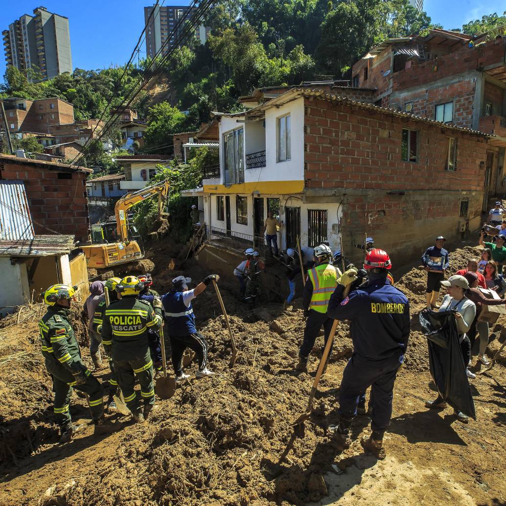 Tercer día de la emergencia en el barrio San Isidro de Sabaneta que costó la vida de cinco personas. Foto: Andrés Camilo Suárez Echeverry