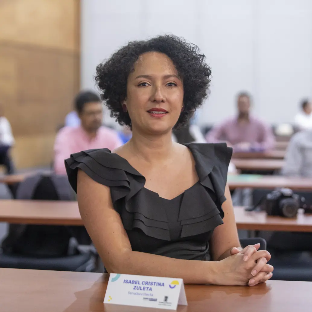 <span class="mln_uppercase_mln">Uno</span><b><span class="mln_uppercase_mln"> de los funcionarios de la UTL de Isabel Cristina Zuleta es cuestionado por su presunta intromisión en una investigación judicial por el asesinato de un líder minero en Antioquia. Foto: Carlos Alberto Velásquez.</span></b>