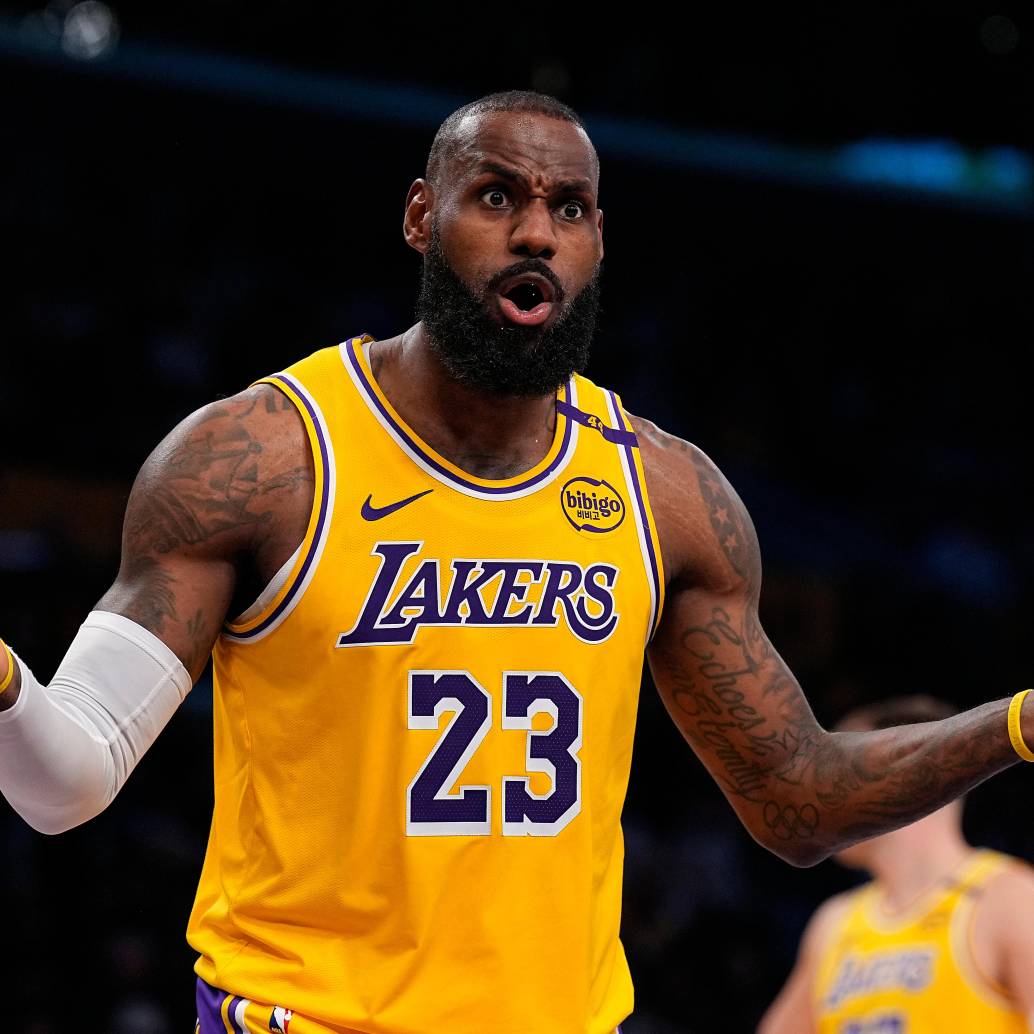 LeBron James cumplirá 41 años el 30 de diciembre. Es uno de los deportistas con una de las rutinas de entrenamiento más exigentes para cuidarse y mantenerse en el alto rendimiento. <span class="mln_uppercase_mln">FOTO</span> <b><span class="mln_uppercase_mln">GETTY</span></b>