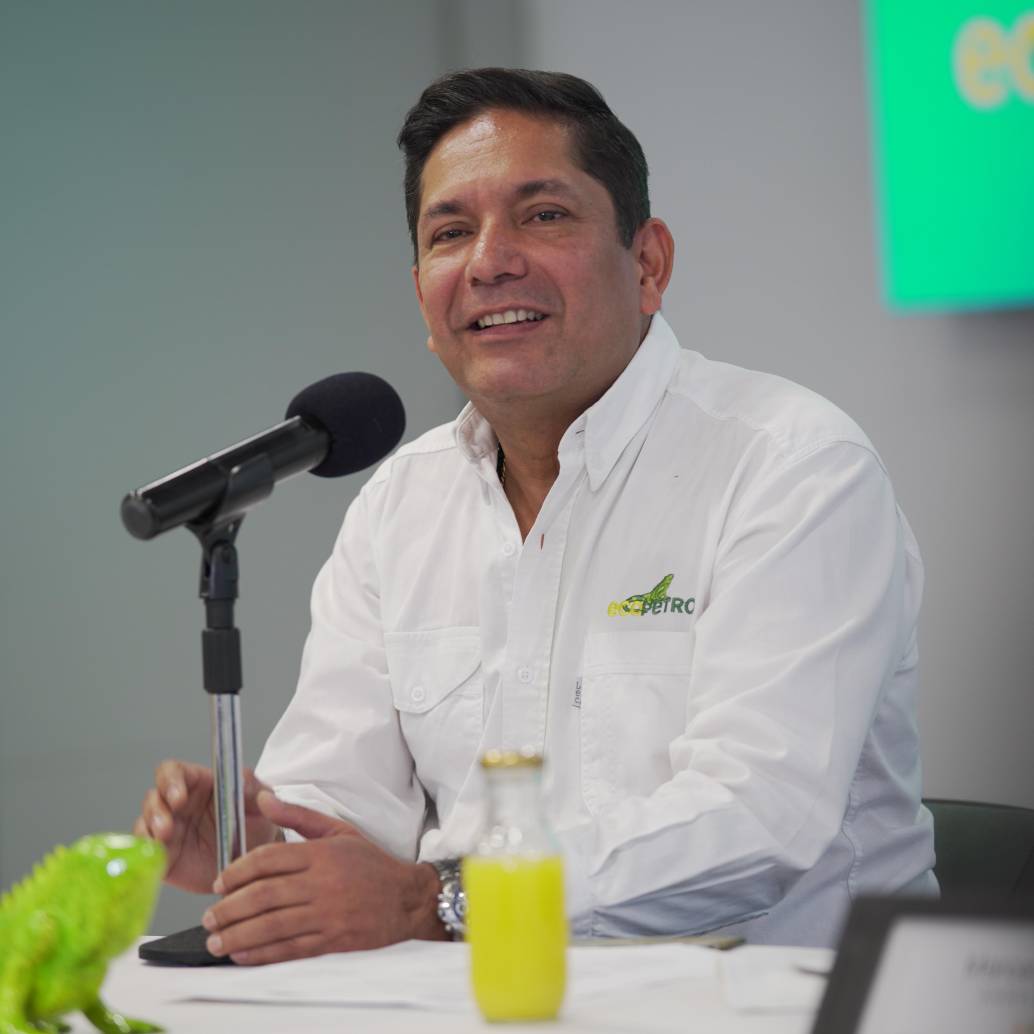 El presidente encargado de Ecopetrol, Juan Carlos Hurtado, enfatizó que su gestión responde exclusivamente a la junta directiva de Ecopetrol y aseguró que no ha tenido contacto con el anterior presidente, Ricardo Roa, desde su salida temporal. FOTO: Cortesía Ecopetrol