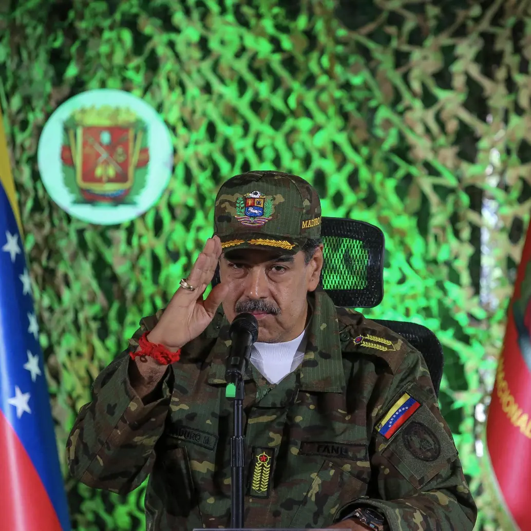 Nicolás Maduro ordenó el despliegue en el principal aeropuerto de Venezuela. Foto: AFP