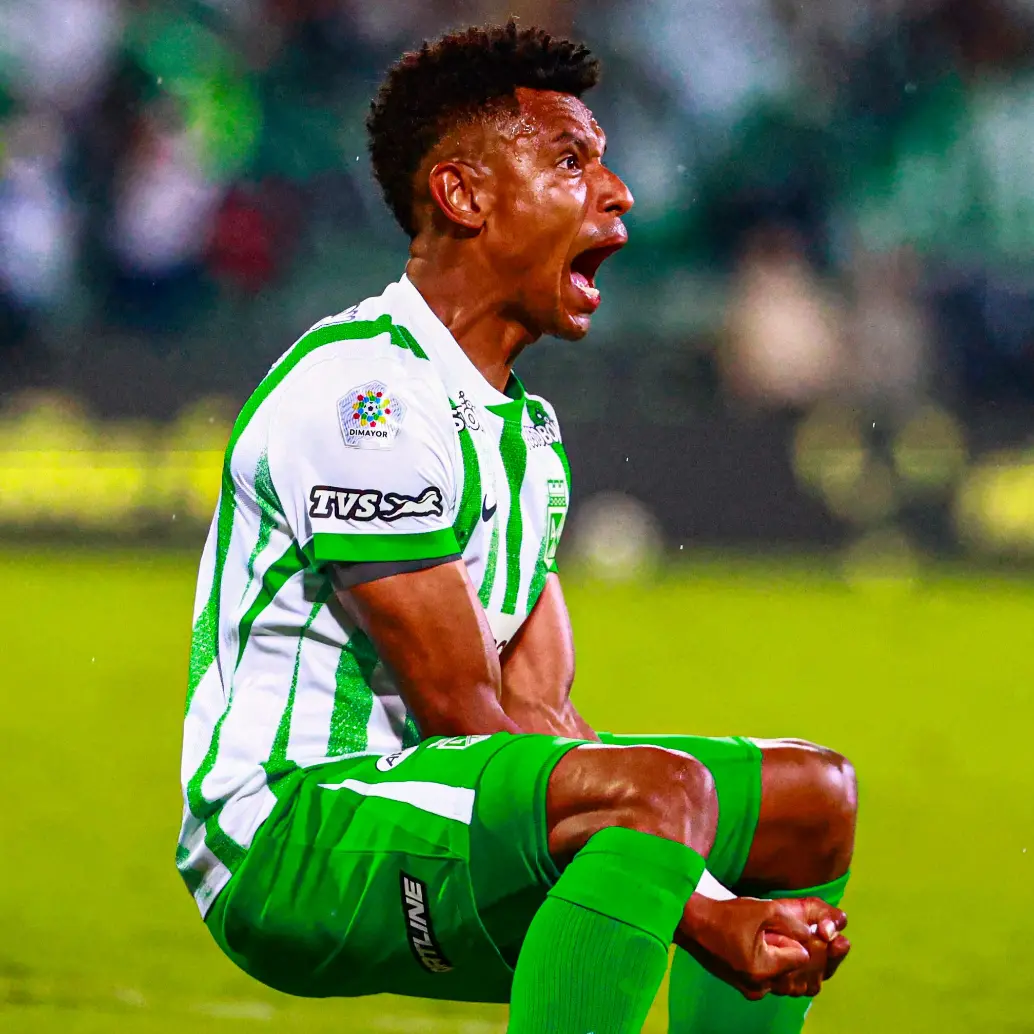 Lo cierto es que la noche en el Atanasio quedará marcada como la del regreso de un grito largamente postergado. Nacional volvió a vencer a Millonarios en Liga en su casa. Foto: Manuel Saldarriaga Quintero. 