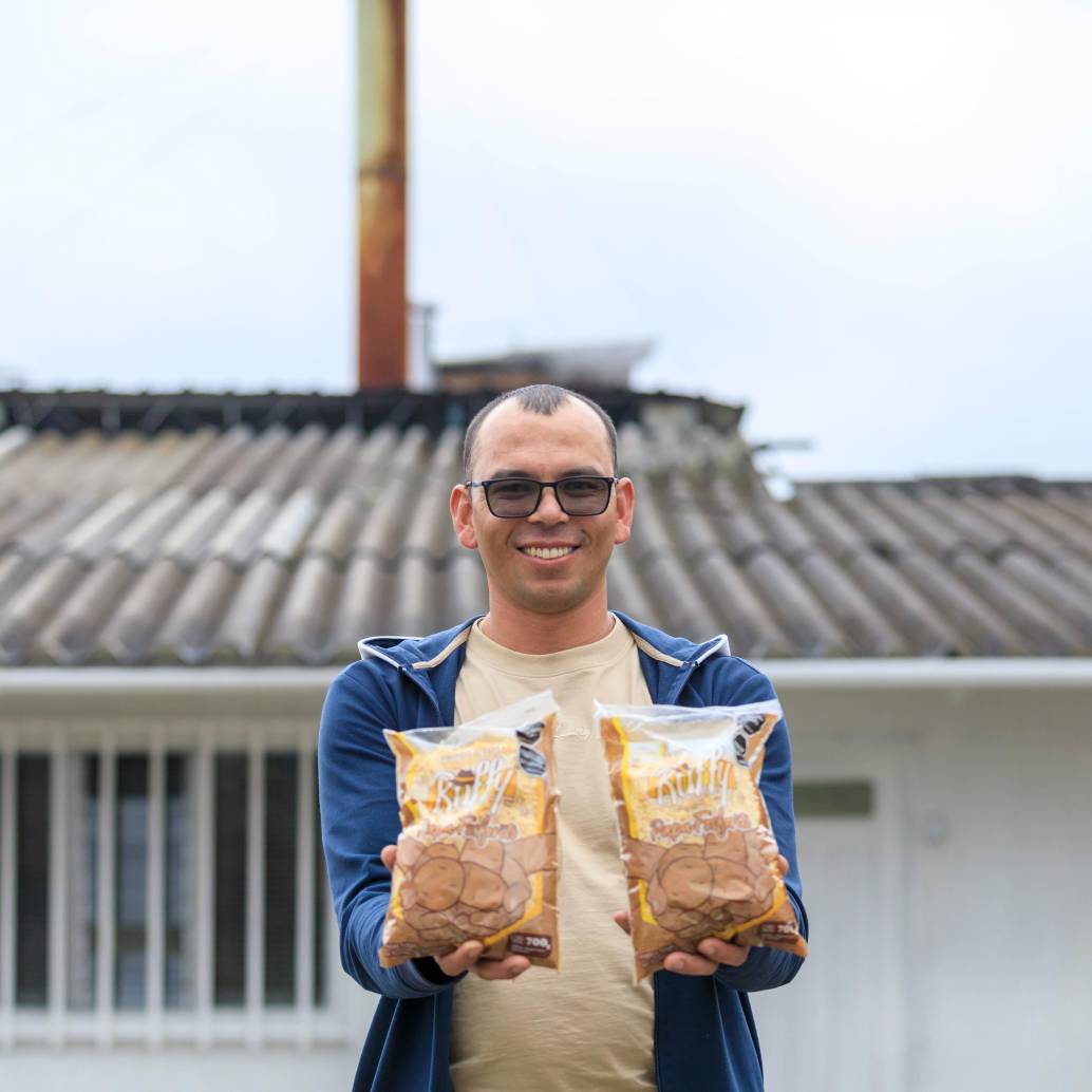 La constancia y el respaldo familiar han sido claves en el camino emprendedor de Edilson Jaramillo Arango y en el crecimiento de Productos Ruffy. FOTO<b><span class="mln_uppercase_mln"> camilo suárez. </span></b>