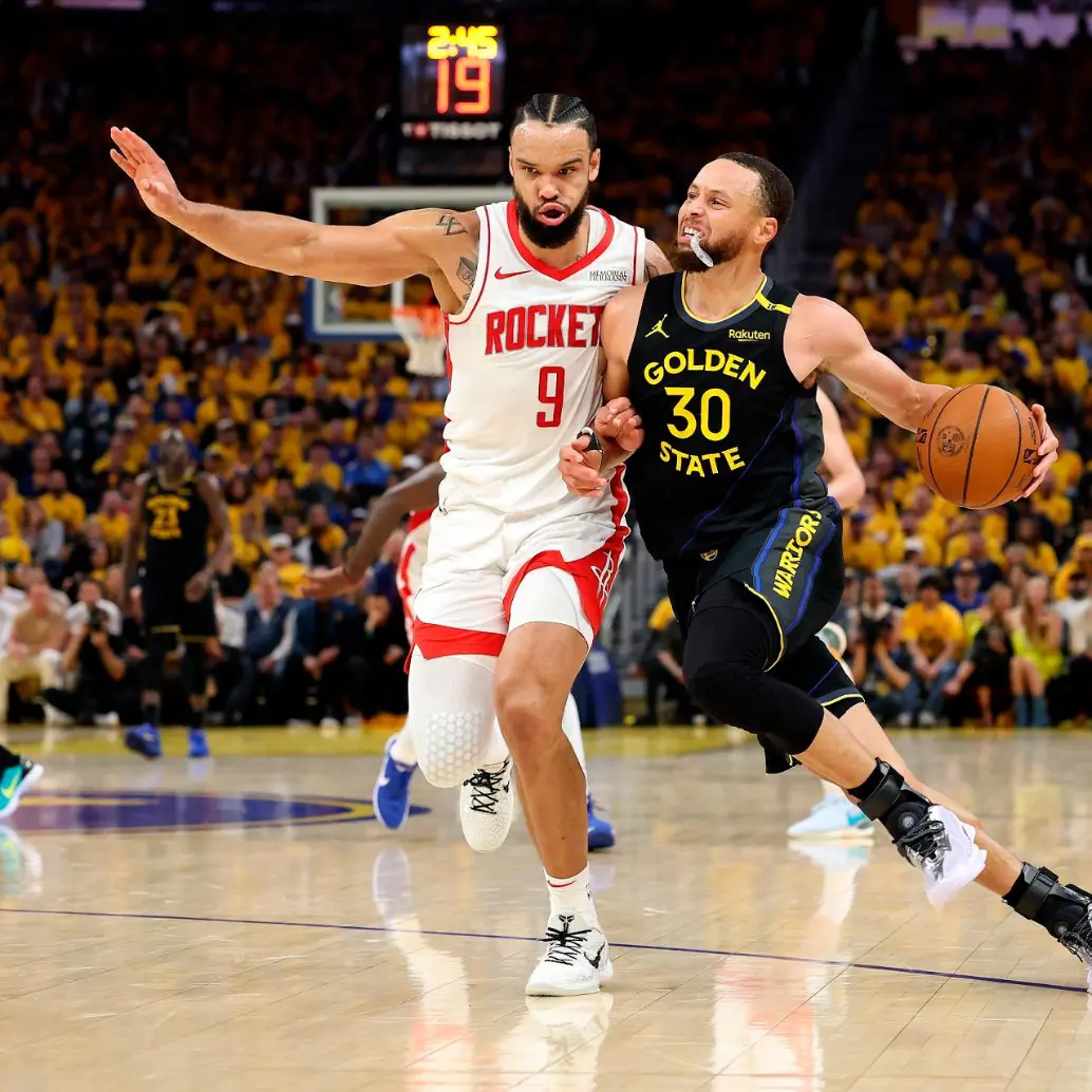 Stephen Curry (derecha) guió a los Golden State Warriors a las semifinales de la actual postemporada de la NBA. FOTO: GETTY
