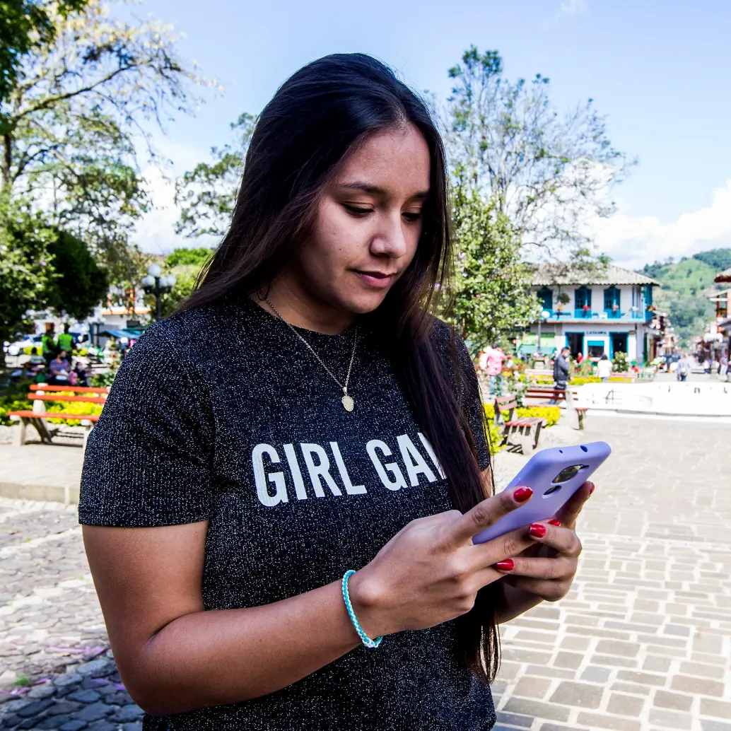 Los jóvenes creen que las llamadas implican conversaciones difíciles de tramitar, indica estudio. Foto: EL COLOMBIANO.
