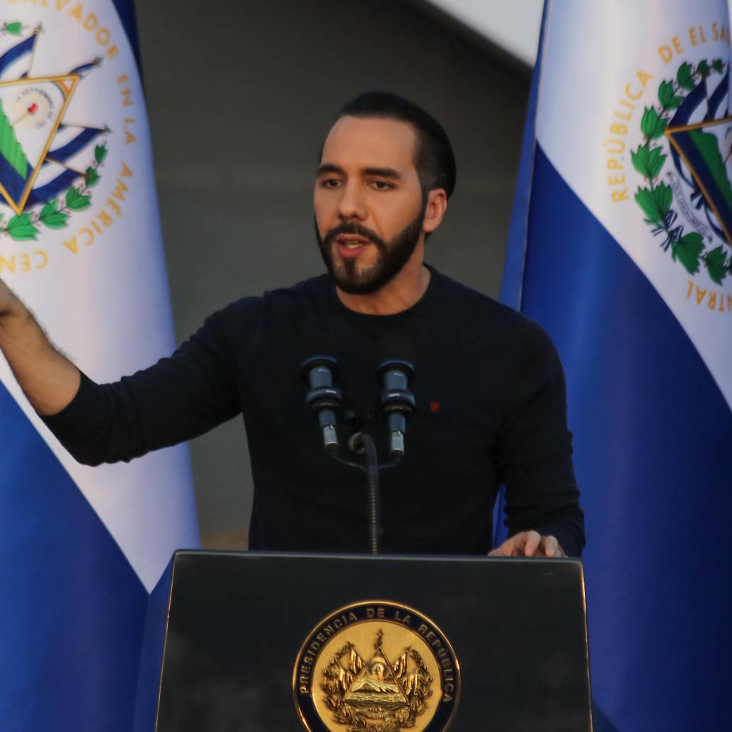 Nayib Bukele ha aprovechado una decepción bipartidista y varias maniobras legales para acumular poder en El Salvador. Foto: AFP