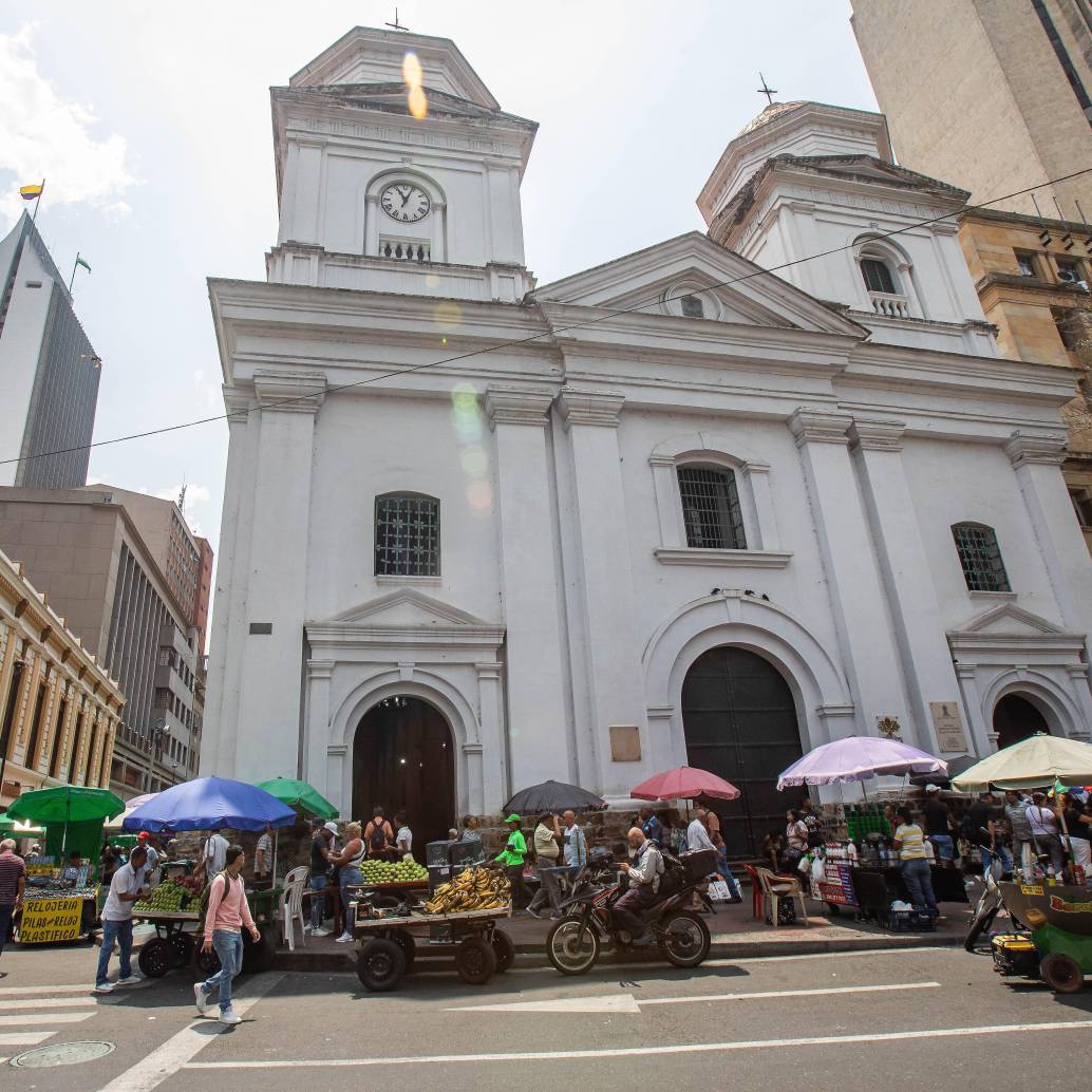El centro de Medellín se prepara para recibir a miles de visitantes en la primera edición de La Candelaria Food Fest, con gastronomía, arte y cultura al aire libre. Foto: Esneyder Gutiérrez