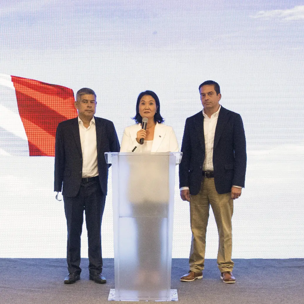 Keiko Fujimori lidera los resultados preliminares y se perfila, por cuarta vez consecutiva, como protagonista de una segunda vuelta presidencial en Perú. FOTO: AFP.