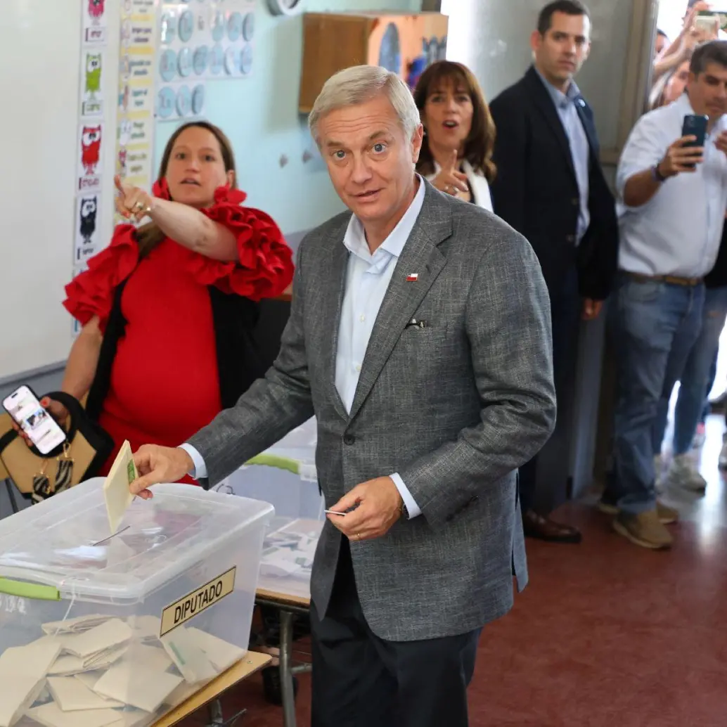 José Antonio Kast, de 59 años, irá por segunda ocasión a un balotaje para llegar a la Presidencia de Chile, cargo al que aspira por tercera vez, siendo las dos veces anteriores derrotado. Foto: Getty Images
