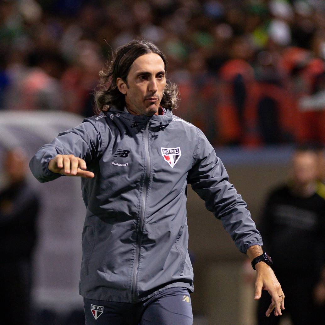 Luis Zubeldía llevó al Sao Paulo a los octavos de final de la Libertadores, pero su mal presente en la liga brasileña le costó el puesto. FOTO: GETTY 