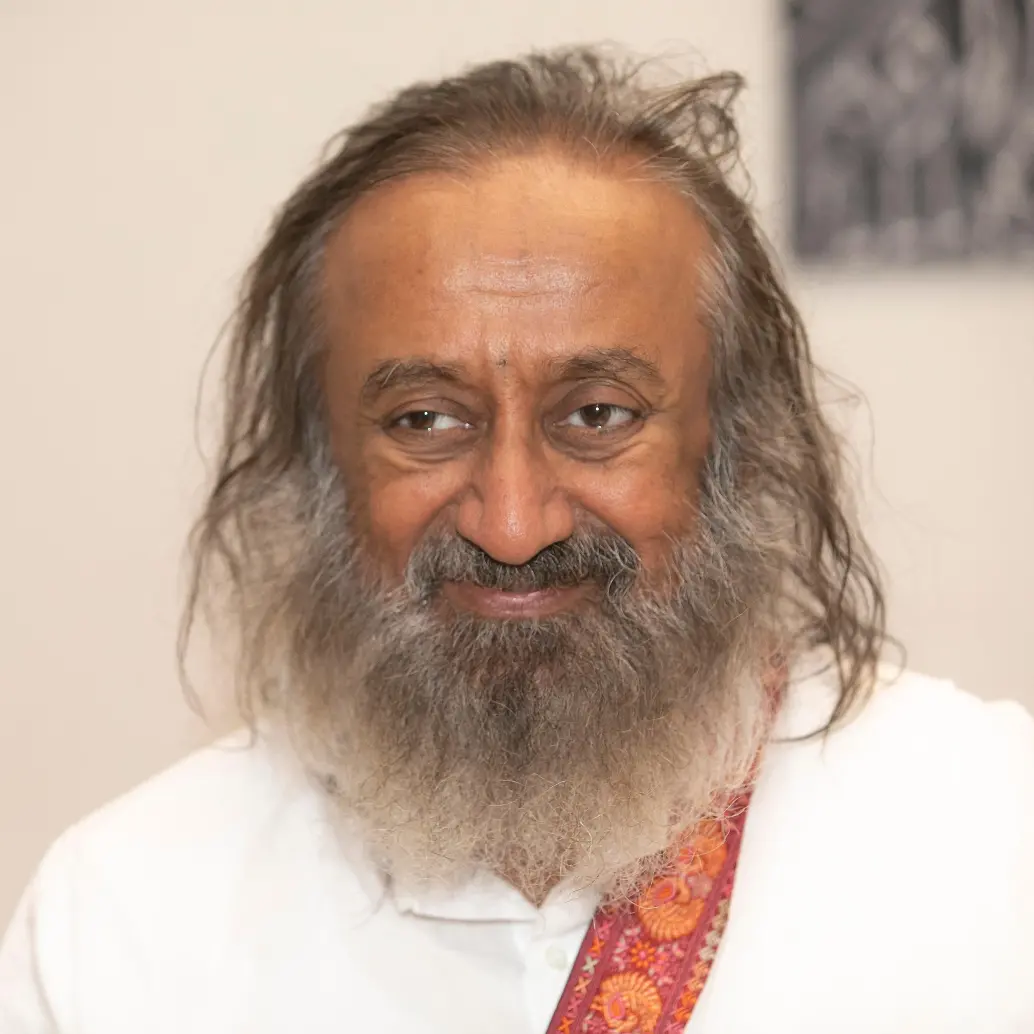 La llegada de Gurudev a Medellín fue posible gracias a una alianza entre Comfama y El Arte de Vivir.<span class="mln_uppercase_mln"> FOTO</span> <b><span class="mln_uppercase_mln">Esneyder gutiérrez</span></b>