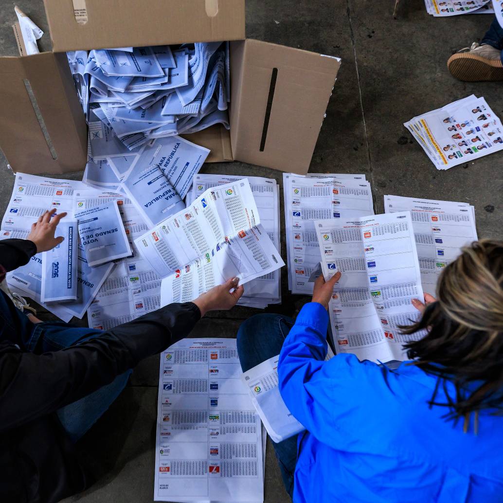 Mientras avanza el conteo internacional, el Consejo Nacional Electoral no puede iniciar el escrutinio definitivo del Congreso. FOTO: Camilo Suárez