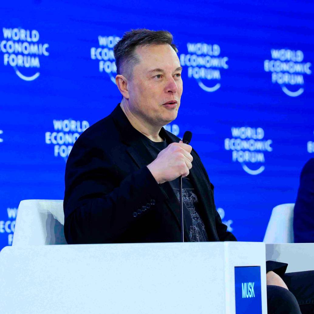 Elon Musk aseguró en Davos 2026 que la inteligencia artificial y la robótica permitirán producir bienes y servicios en niveles nunca vistos. FOTO: CORTESÍA FORO ECONÓMICO MUNDIAL