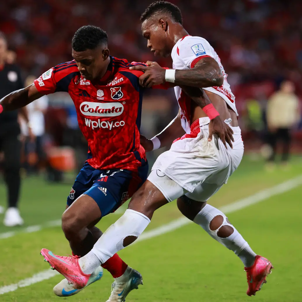 El delantero Brayan León Muñiz, quien suma 6 tantos en el Clausura del 2025, es la gran ficha de ataque del Medellín para enfrentar al América. Foto: Manuel Saldarriaga