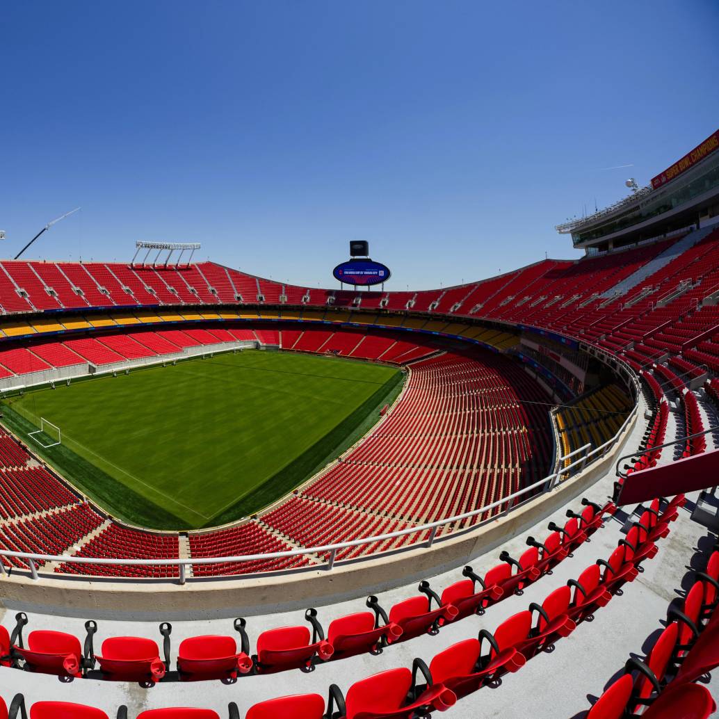 El Arrowhead Stadium, en Kansas City, Misuri, es uno de los escenarios donde se jugarán partidos en condiciones de riesgo térmico para jugadores y asistentes. FOTO Getty