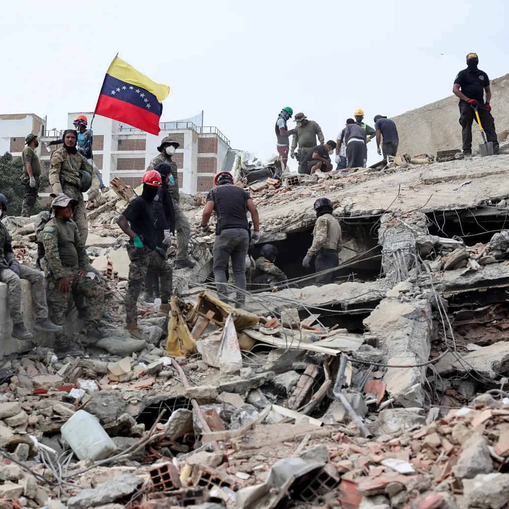 Rescatistas de Estados Unidos, España, México, Japón y Colombia están trabajando en Venezuela buscando salvar vidas. Foto: Jesus Vargas/Getty Images