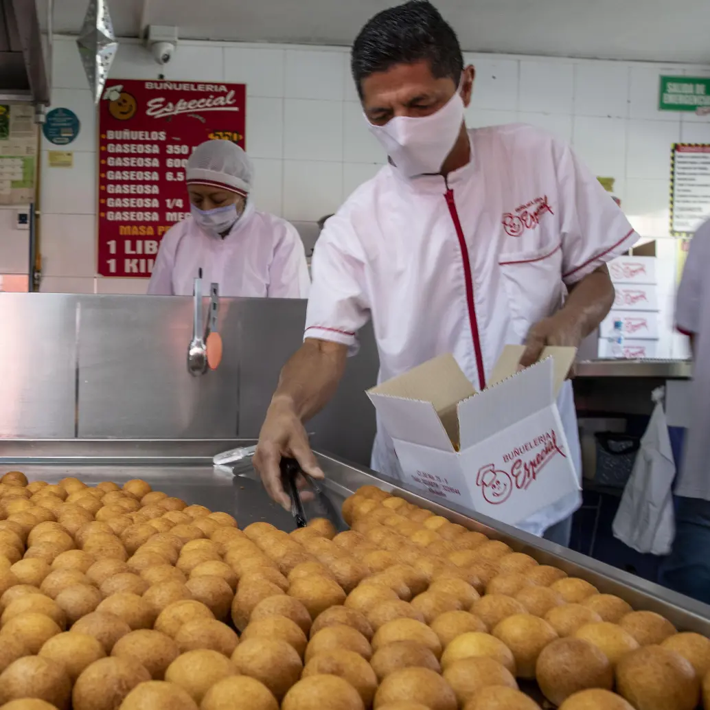 Imagen de referencia de una fábrica de buñuelos de la ciudad. Foto: EL COLOMBIANO